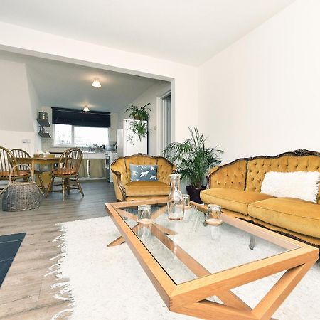 Sunny Seaside Sanctuary - Two Bedroom Apartment Брайтонн Экстерьер фото